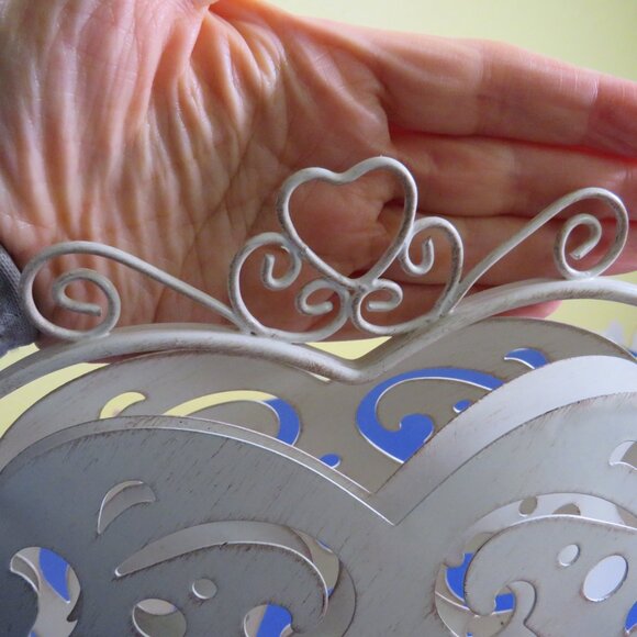 Tiered Tray Metal Heart Centerpiece, Victorian inspired - Picture 8 of 16